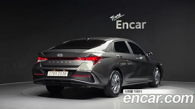 Hyundai Avante CN7 — Фото автомобиля 2
