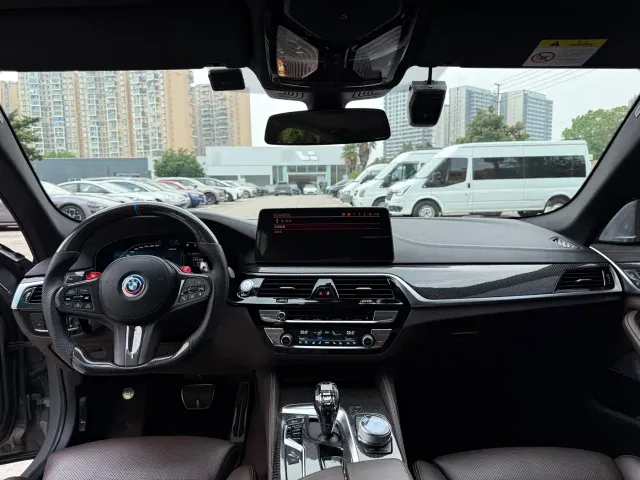 BMW 5 Series — Фото автомобиля 7