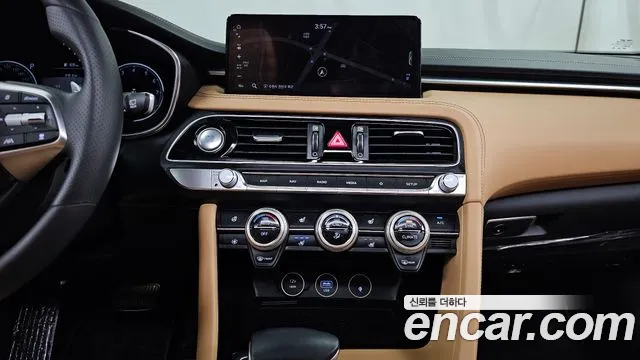 Genesis G70 — Фото автомобиля 14