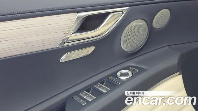 Genesis GV80 — Фото автомобиля 30