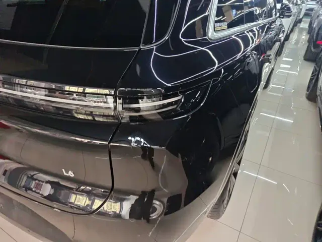 Li Auto L6 — Фото автомобиля 7