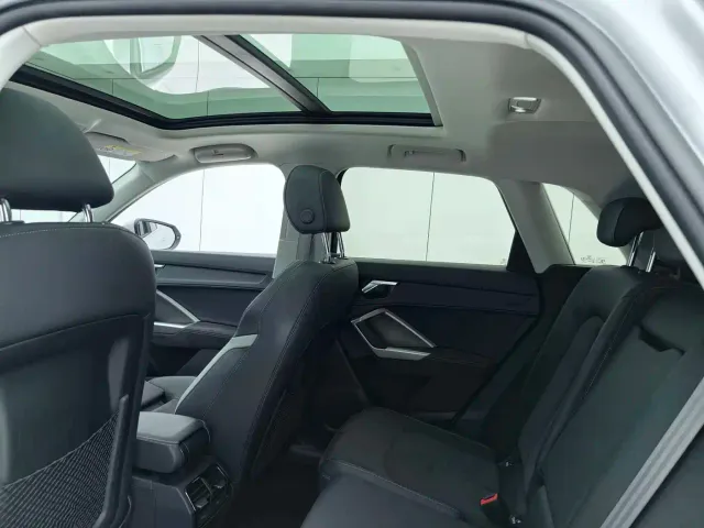 Audi Q3 — Фото автомобиля 10