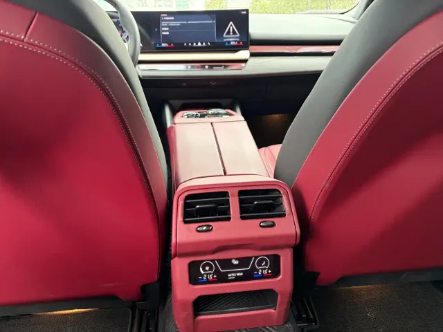 BMW 5 Series — Фото автомобиля 14