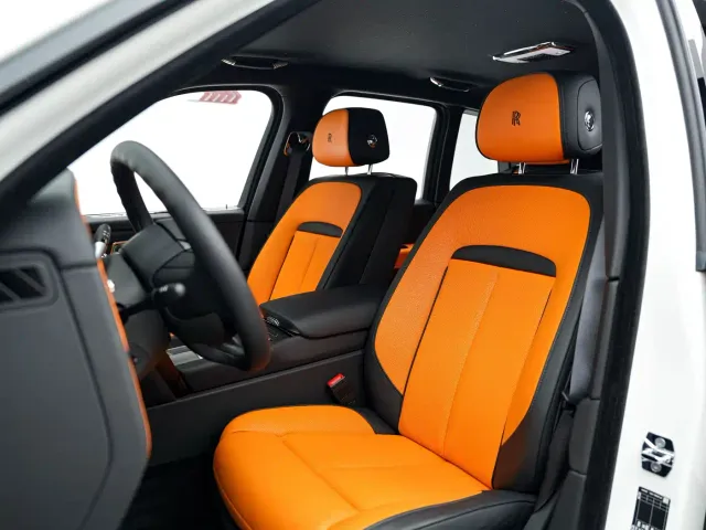 Rolls-Royce Cullinan — Фото автомобиля 14