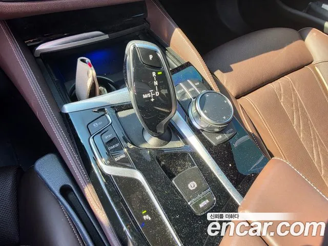 BMW 5 Series G30 — Фото автомобиля 11