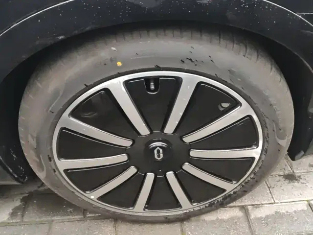 Aito M9 — Фото автомобиля 6