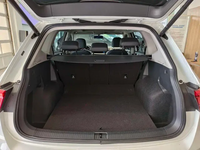 Volkswagen Tiguan L 2024 Outstanding 330TSI Auto 2WD R-Line Dragon Glory Edition — Фото автомобиля 14