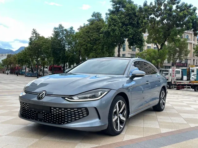 Фотография автомобиля — Volkswagen Lamando