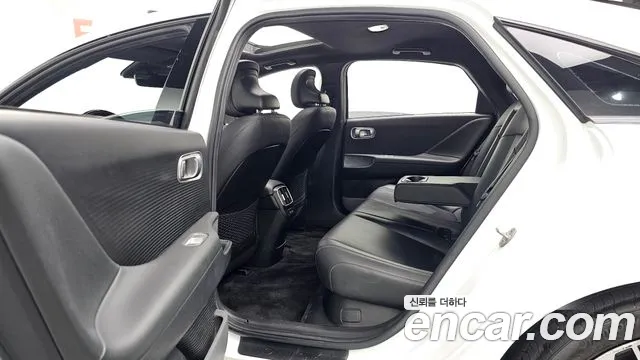 Hyundai Ioniq 6 — Фото автомобиля 18