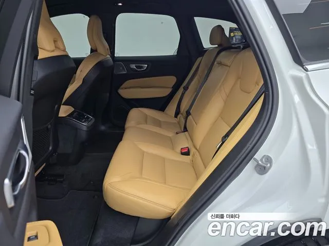 Volvo XC60 2nd Gen — Фото автомобиля 10