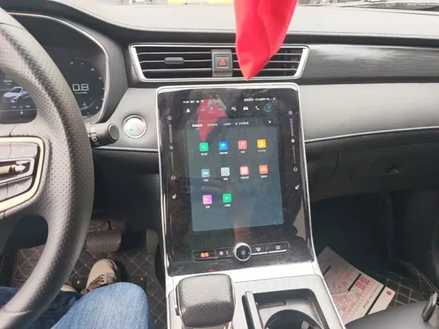 Roewe Roewe RX5 2025 PLUS 330TGI Auto Trend-Setting Smart Edition — Фото автомобиля 17