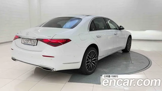 Mercedes-Benz S-Class — Фото автомобиля 5