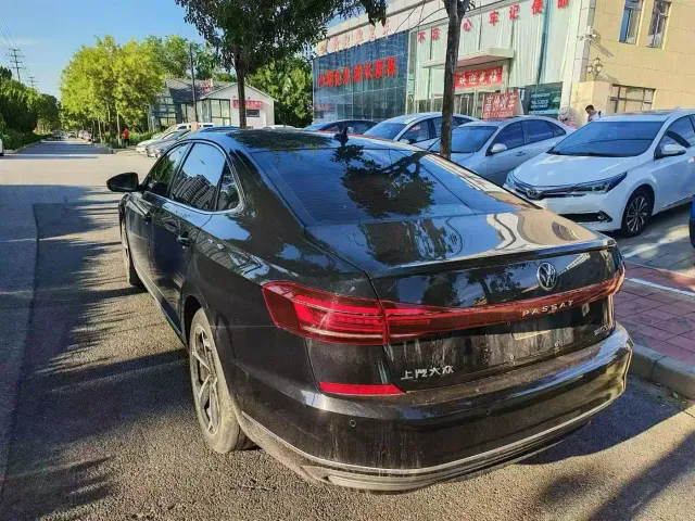 Volkswagen Passat — Фото автомобиля 9
