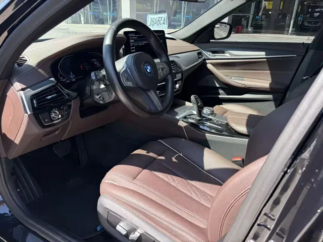 BMW 5 Series — Фото автомобиля 8