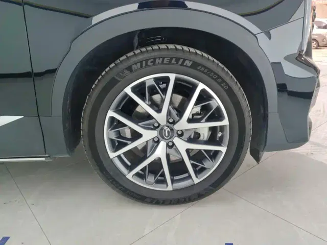 GAC Trumpchi GS8 — Фото автомобиля 6