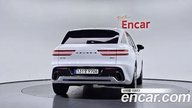 Genesis GV70 — Фото автомобиля 4