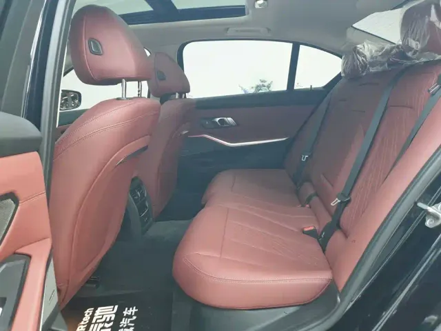 BMW 3 Series — Фото автомобиля 16