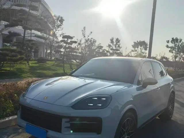Фотография автомобиля — Porsche Cayenne
