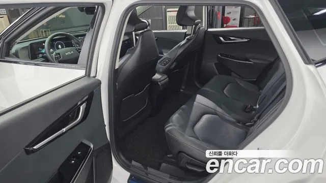 Kia EV6 — Фото автомобиля 11
