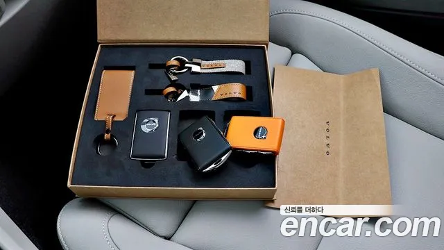 Volvo XC40 — Фото автомобиля 15