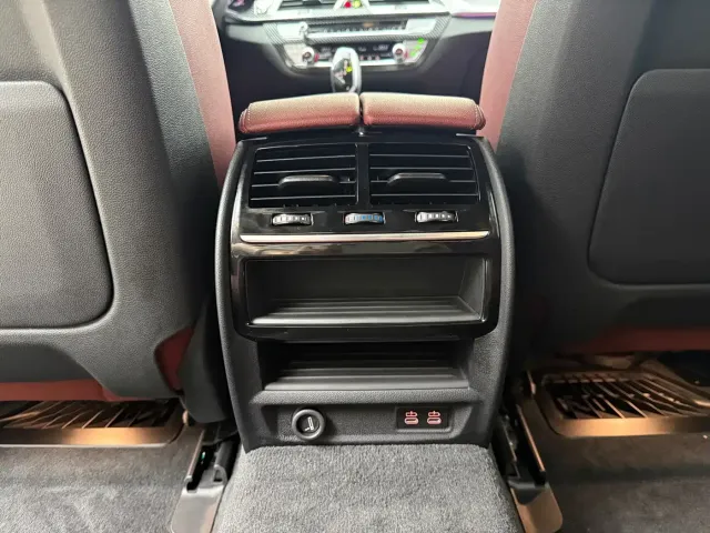 BMW 5 Series — Фото автомобиля 17