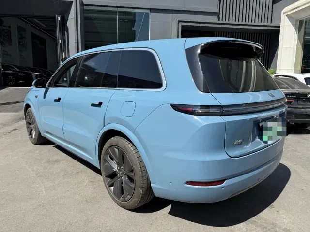 Li Auto L9 — Фото автомобиля 10