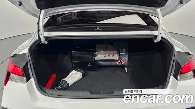 Hyundai Avante CN7 — Фото автомобиля 20