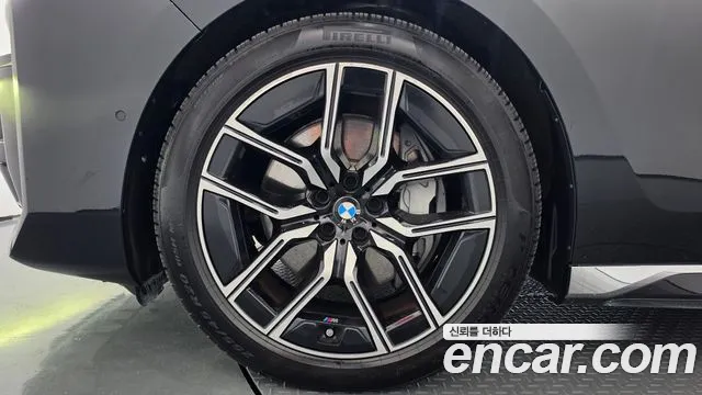 BMW 7 Series G70 — Фото автомобиля 5
