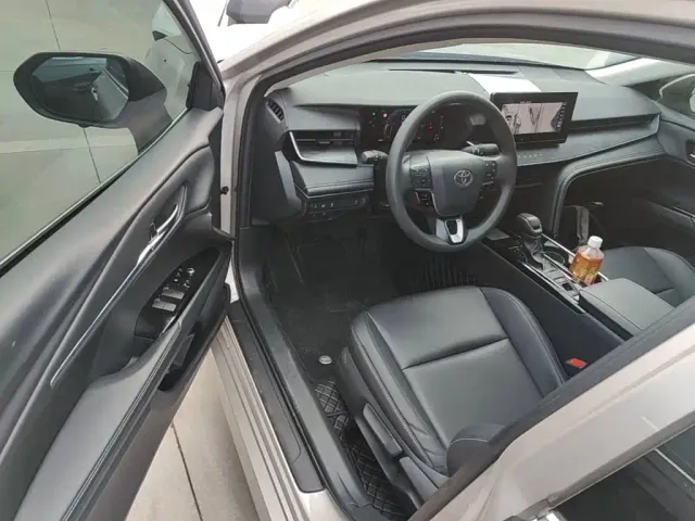Toyota Camry — Фото автомобиля 15