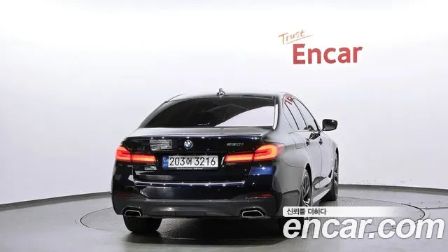 BMW 5-Series — Фото автомобиля 4