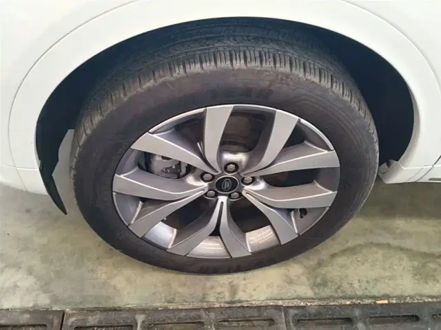 Land Rover Discovery Sport — Фото автомобиля 22