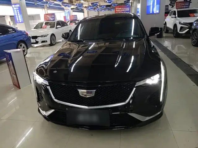 Cadillac CT4 — Фото автомобиля 2