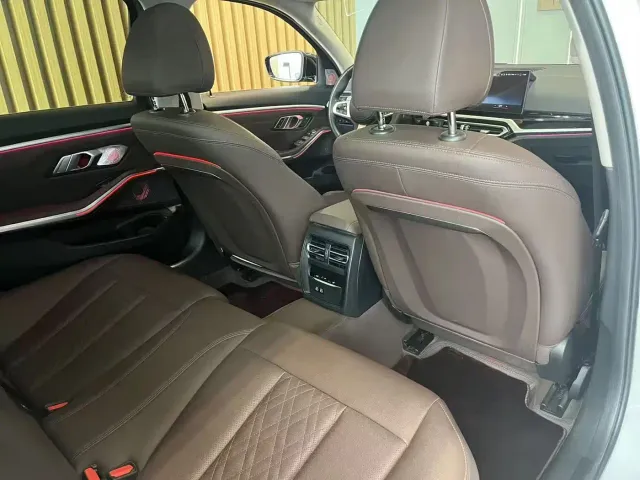 BMW 3 Series — Фото автомобиля 6