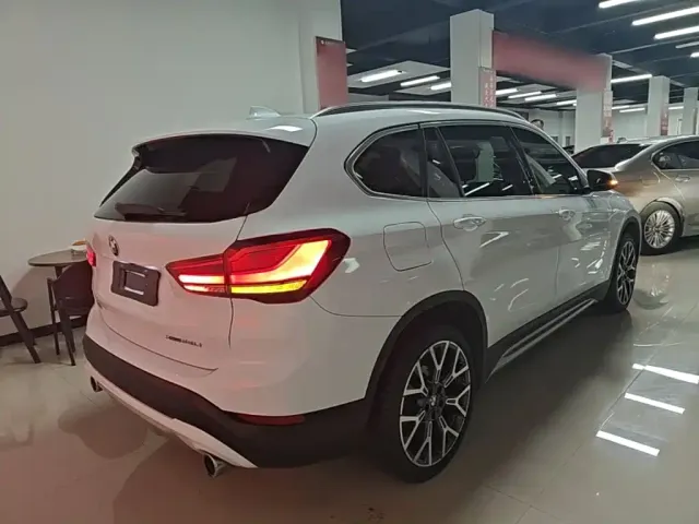BMW X1 — Фото автомобиля 6