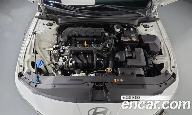 Hyundai Avante CN7 — Фото автомобиля 9