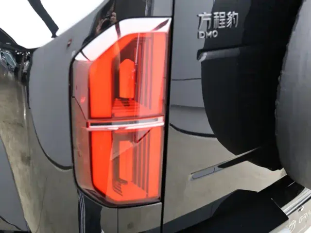 BYD FangChengBao Leopard 5 — Фото автомобиля 29