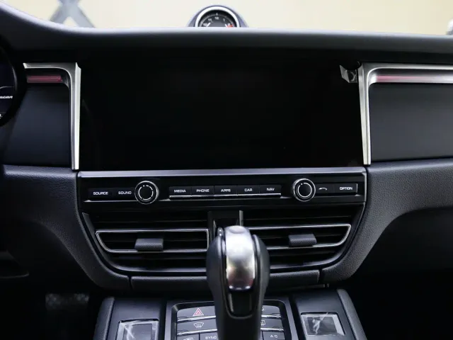 Porsche Macan — Фото автомобиля 6