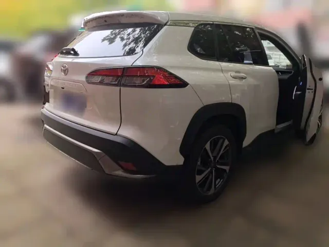 Toyota Frontlander — Фото автомобиля 4