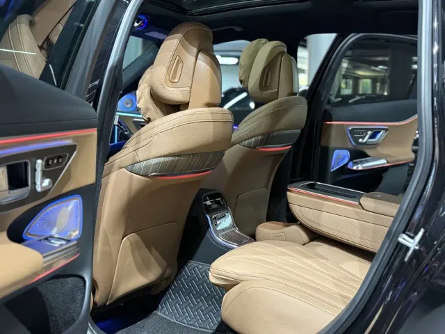 Mercedes-Benz E-Class — Фото автомобиля 7