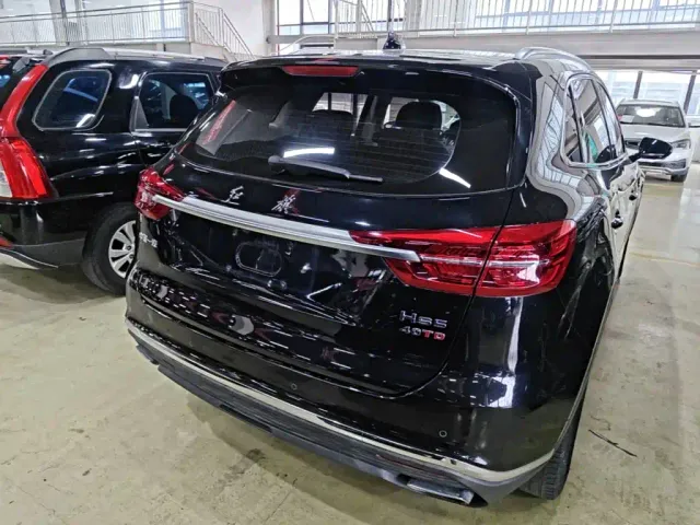 Hongqi HS5 — Фото автомобиля 5
