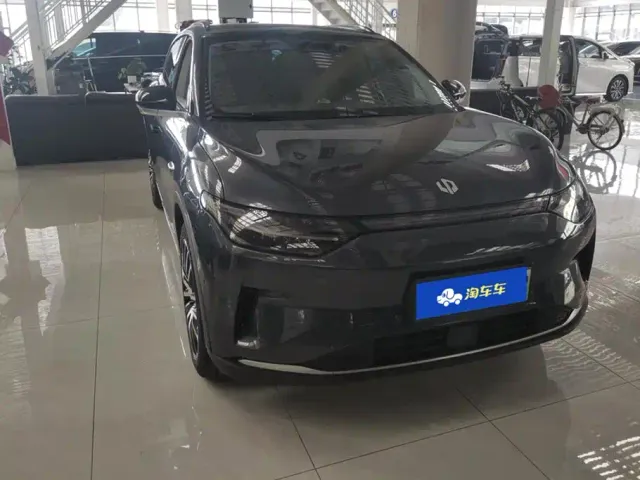 Leapmotor C11 — Фото автомобиля 2