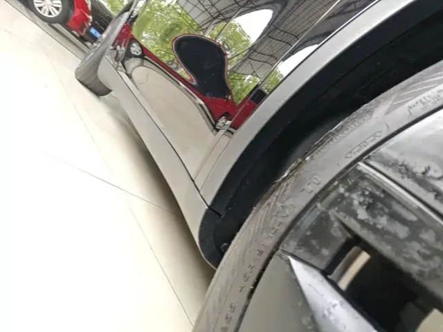 Tesla Model Y — Фото автомобиля 20