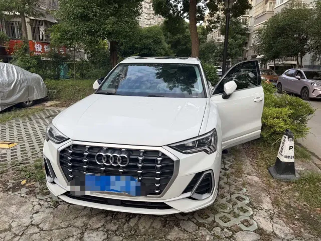 Audi Q3 — Фото автомобиля 3
