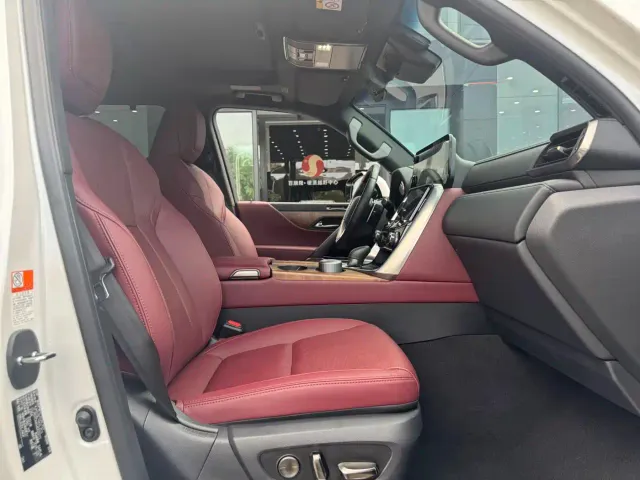 Lexus LX — Фото автомобиля 9