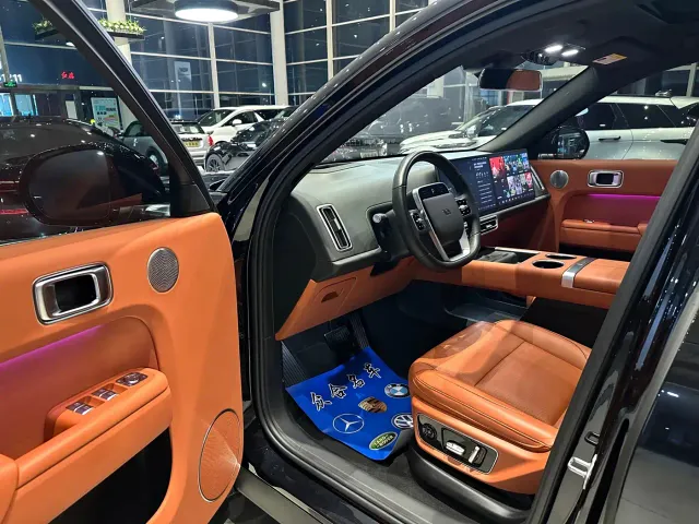 Li Auto L7 — Фото автомобиля 7
