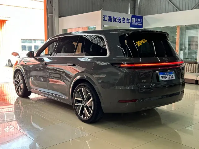 Li Auto L9 — Фото автомобиля 19