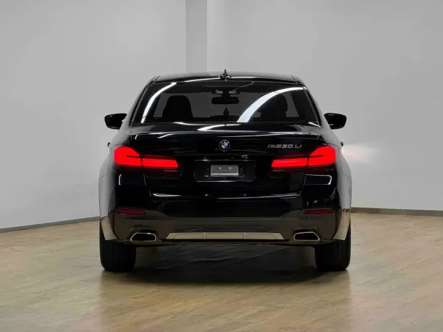 BMW 5 Series — Фото автомобиля 27
