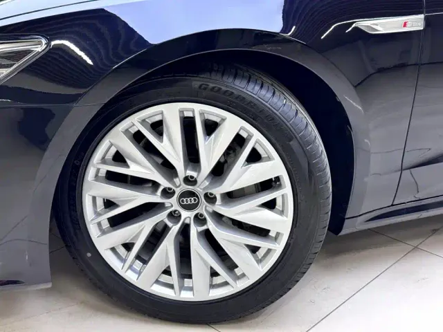 Audi A7L — Фото автомобиля 19