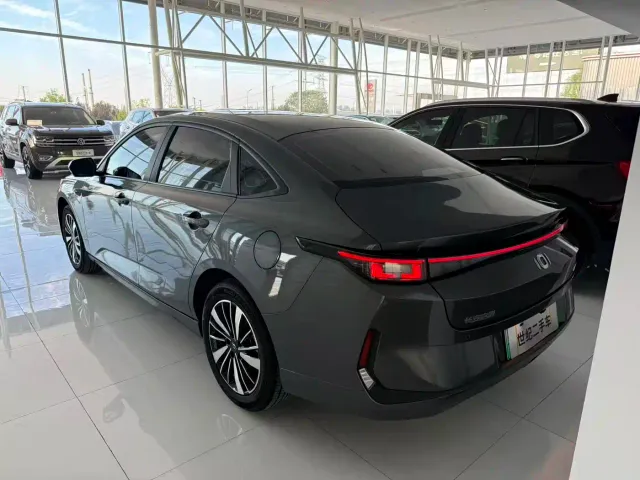 Changan Qiyuan A05 — Фото автомобиля 10