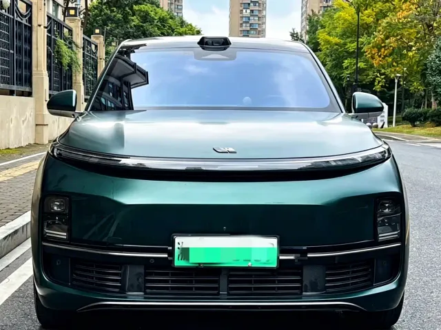 Li Auto L9 — Фото автомобиля 2